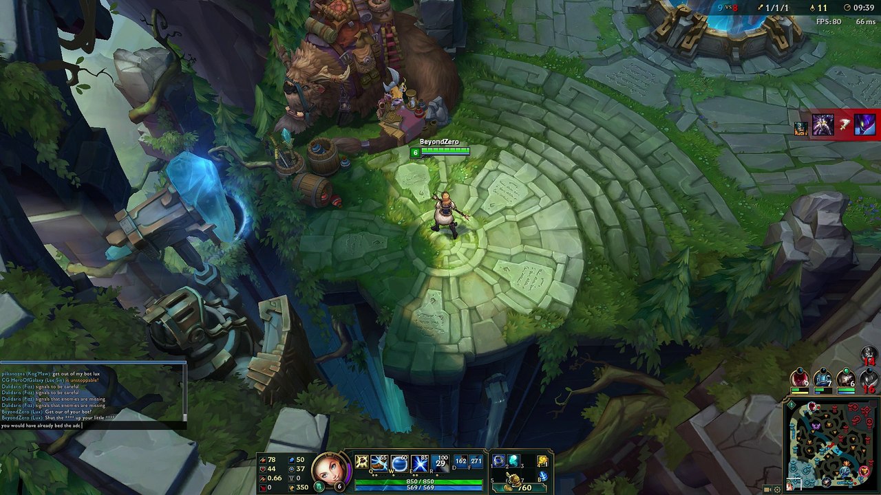 League of Legends - No Help Playing Support