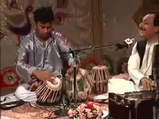 Kee Puchhade O Haal Faqeeraan Da by Ghulam Ali