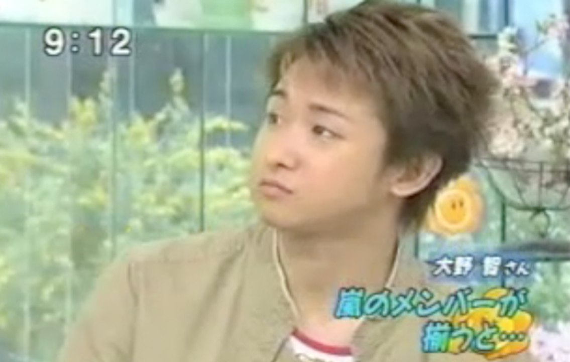 Nino Is "Touching Man" (FUNNY) - ENGLISH SUB