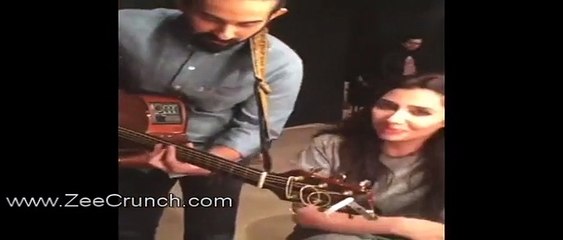 Mahira Khan Singing Barish Song from ho mann jahaan
