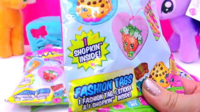 4 Shopkins Foil Fashion Tags Necklace Blind Bags, Stickers, Surprise Blind Bag Exclusi