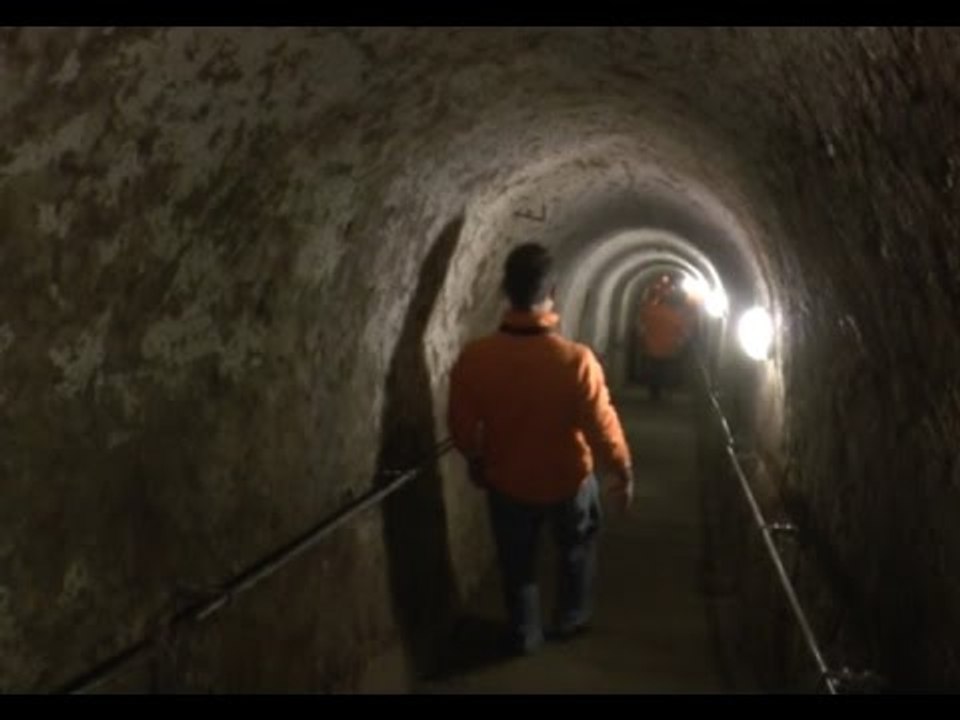 Napoli - Inaugurato il tunnel borbonico (14.11.15)