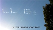Buzz : Des avions tracent des messages anti-Trump dans le ciel !