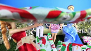 CHRISTMAS GIFTS Santa delivers Toy Surprises Elsa Cinderella Anna Barbie Shopkins Hello Kitty