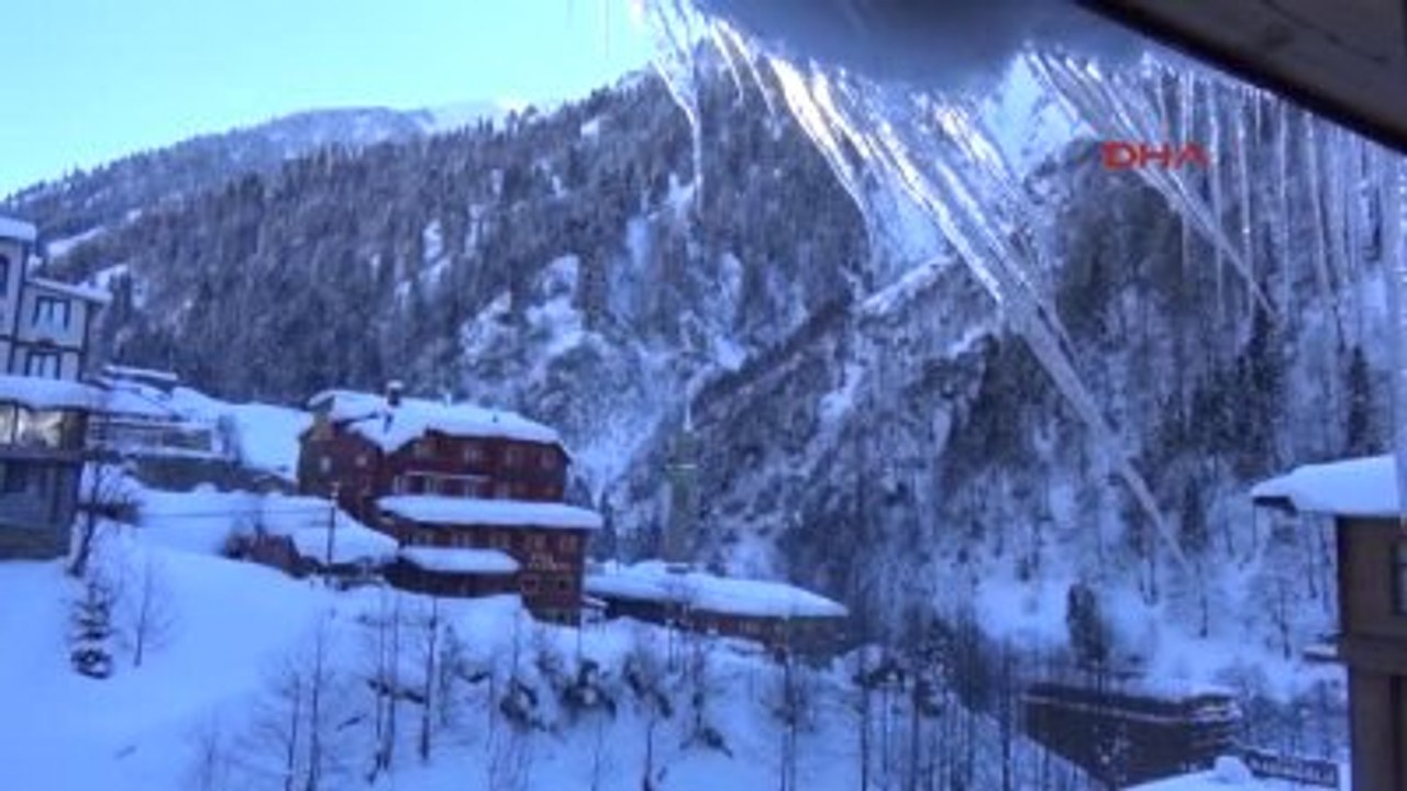 Rize-Ayder Yaylası'nda 2 Metre Kar
