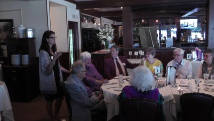 00007 Lisa pays tribute to her mother