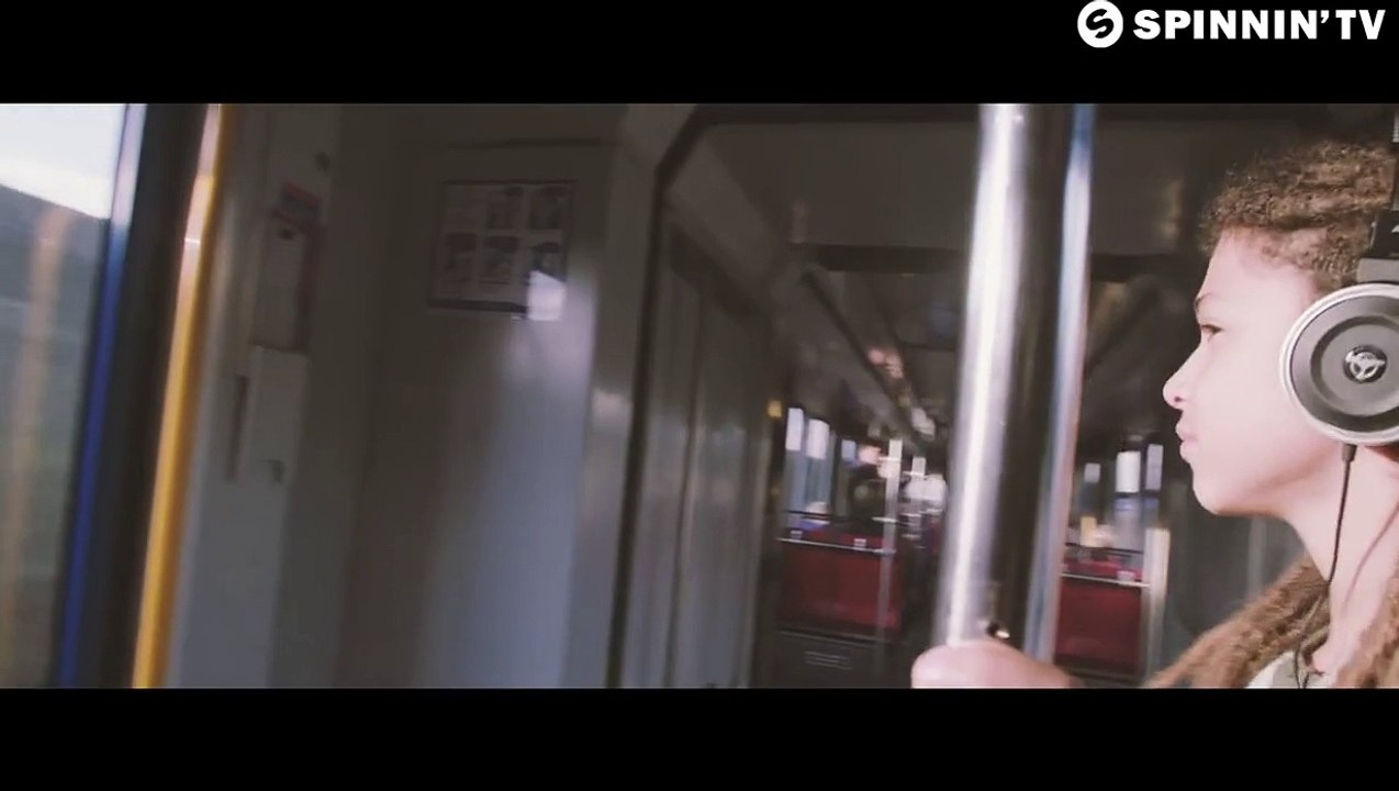 get down-bella