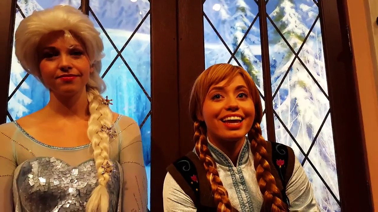 Anna thinks people will eat Elsa's costume Disneyland CA!