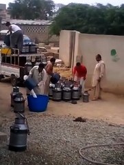 dekho zara inko dhood men milawat