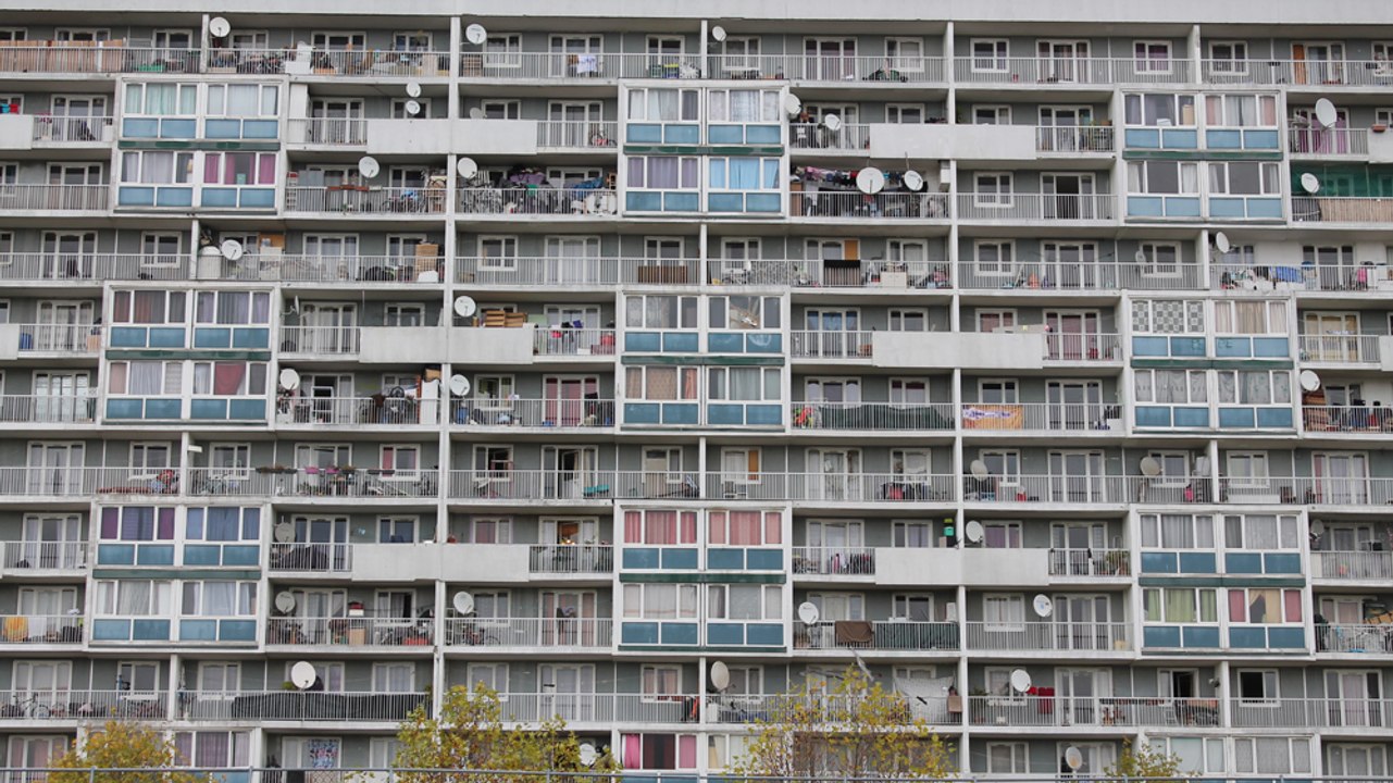 Witness - Paris: Voice of the Suburbs