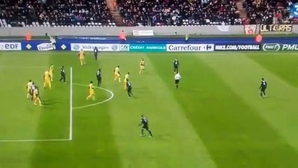 Zlatan'dan klas kafa golü!