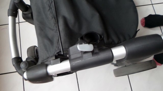 poussette kiddy gros plan