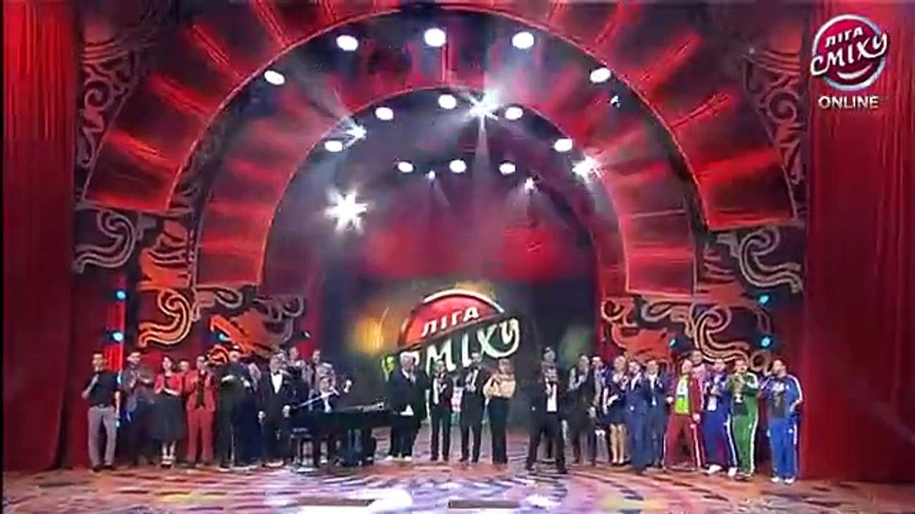 Песня 'Лига Смеха' в исполнении Pianoбой, коман...