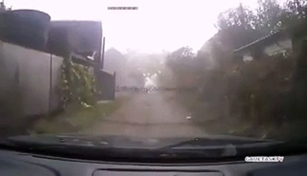 Wąska Droga I Niesforne Drzwi