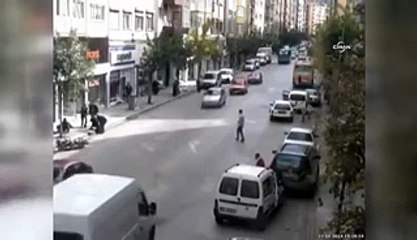 Télécharger la video: Eskişehir Akıl Almaz Trafik Kazaları