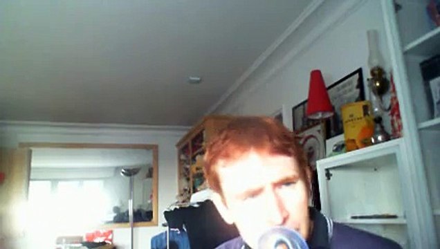 Wiwi égratigne en danseuse de Dick Rivers