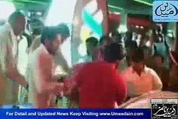 Shahid Afridi Beating His Fan Very Badly Rare & Unseen Video .How He Abusing When He Got Angry .