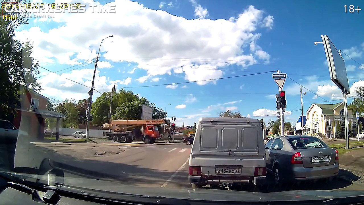 Car Crash Compilation - Accidents August 2015 #81 HD (720p)