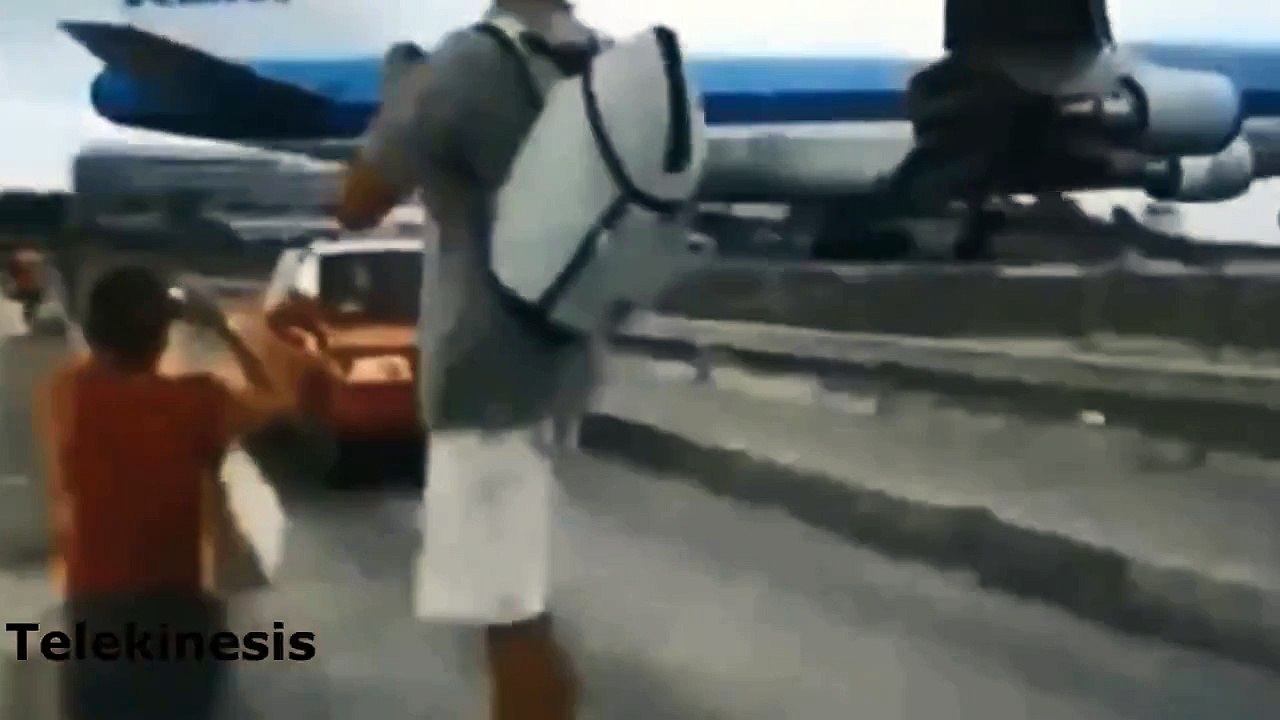 MOST SHOCKING plane crashes ever caught on camera