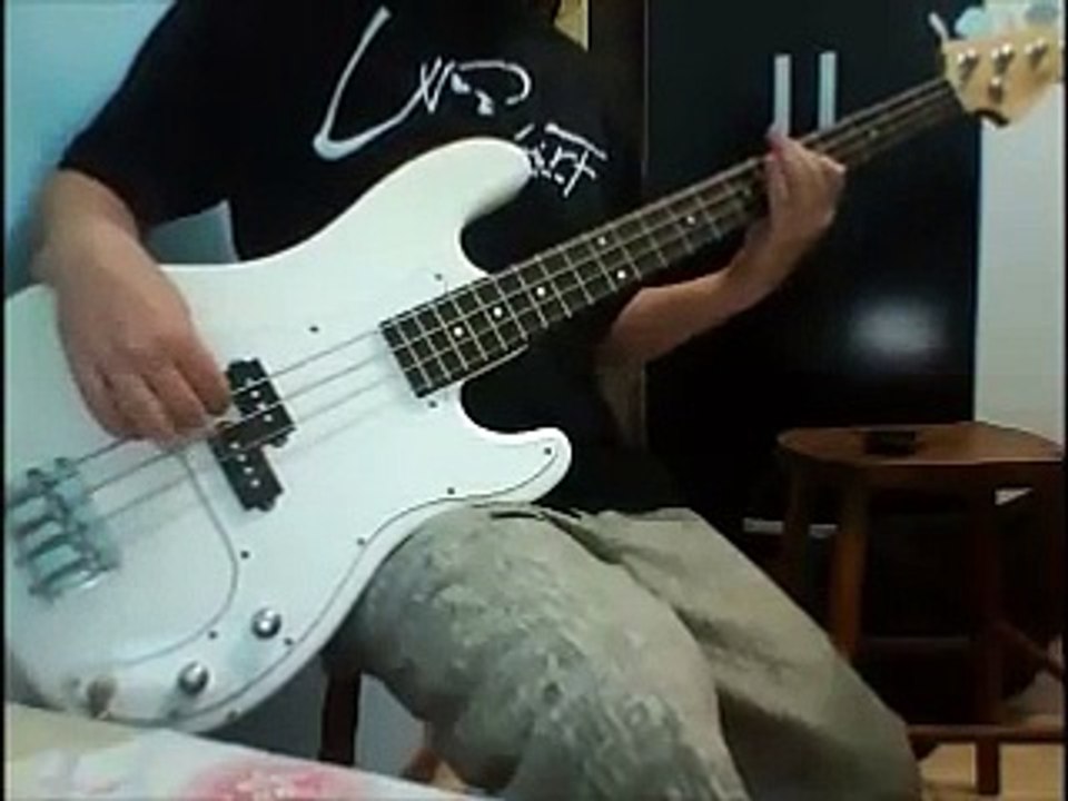 Black sabbath-Killing Yourself To Live Bass Guitar Cover