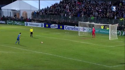 Stéphane Ruffier chambre un joueur amateur de Raon-L'Étape