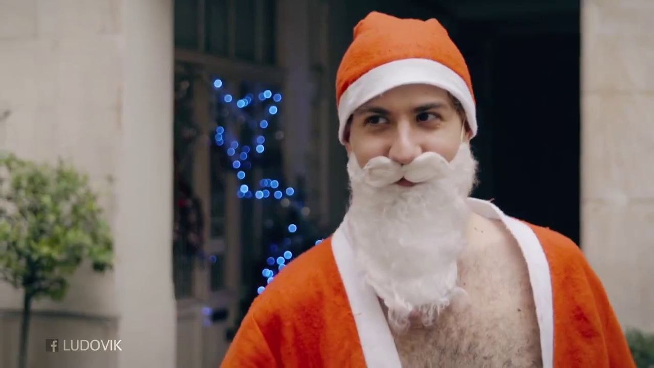 Le Père Noël est un FDP