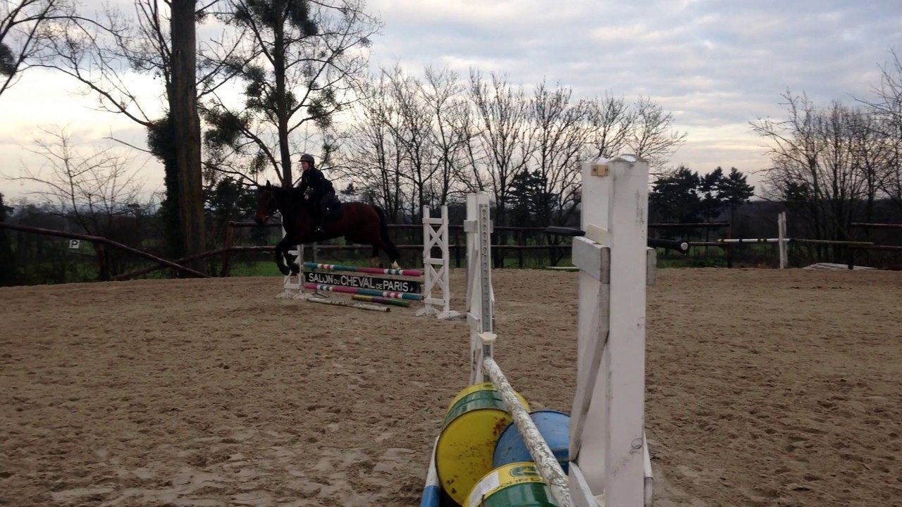 POULICHE PAR KANNAN PREMIERE SEANCE DE SAUT