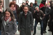 Pablo Iglesias tiende la mano al 