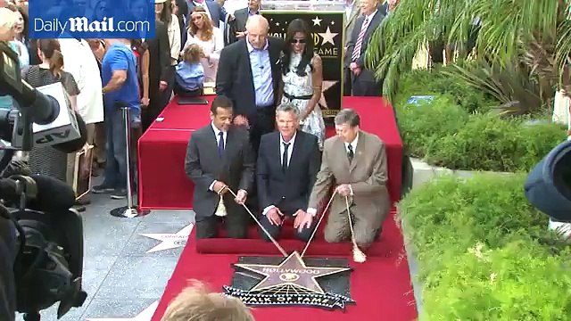 Natalie Cole praises David Foster at his Hollywood Star ceremony