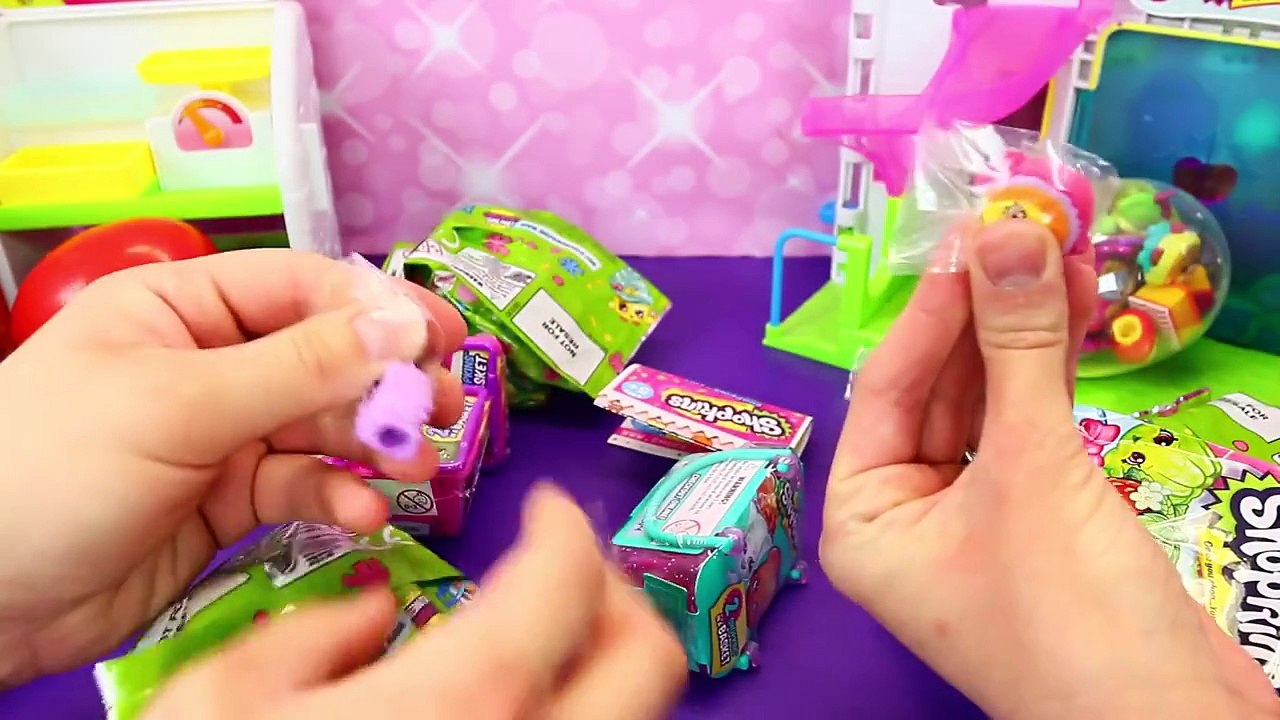 SHOPKINS SEASON 3 Giant Play Doh Surprise Egg + Surprise Baskets, Blind Bags & 12 Pack fro