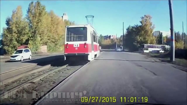 Stupid People Driving Car - Car Crash Compilation 2015 - Funny road accidents - Fails Vide