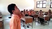 Very Beautiful & Powerful AZAAN By School Boy In China