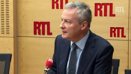 "De qui se moque François Hollande ?", s'insurge Bruno Le Maire