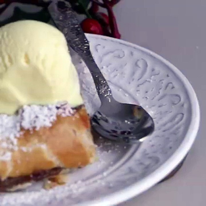 APPLE STRUDEL