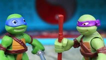 Ninja Turtles NEW Remote Control Leonardo Giant Robot Chases Mutant Ninja Turtle Leo and Donnie