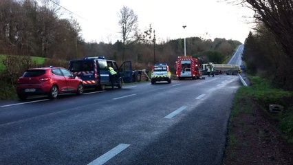 Accident de la route sur la D972