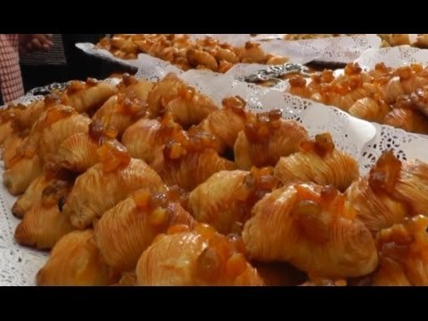 Napoli - Le sfogliatelle della solidarietà per i bimbi del Santobono (13.11.15)