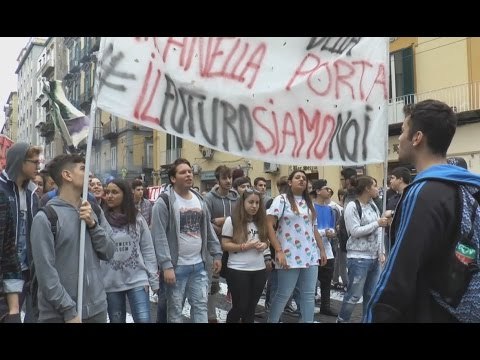 Napoli - Studenti in marcia contro la Buona Scuola -live- (13.11.15)