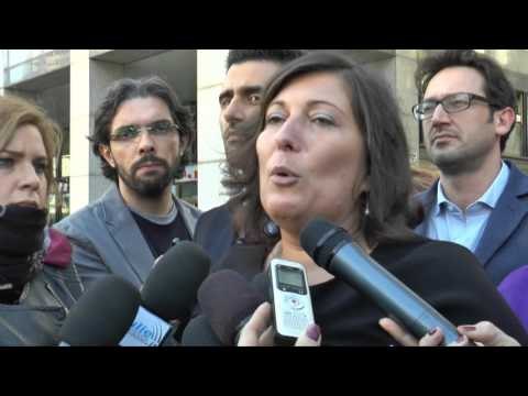 Napoli - M5S contro De Luca, Ciarambino: Faccia chiarezza (11.11.15)