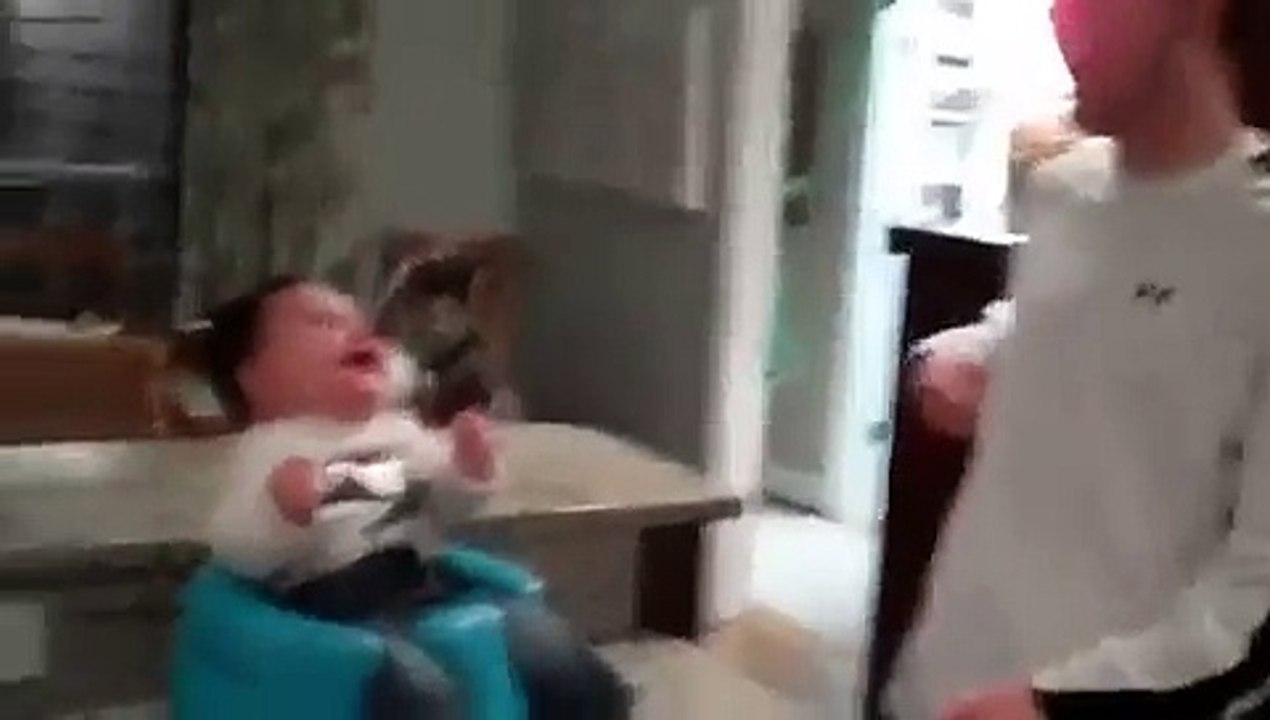 Funny Baby Laughing at Dad Dancing