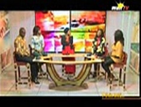 Vidéo: Infos people de walf Petit Dej du 04 Janvier 2016.