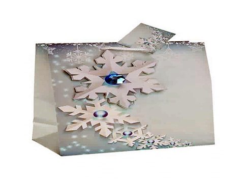 Роскошный и недорогой подарок на день рождения - Пакет подарочный новогодний Кристальные снежинки в г. Тюмень