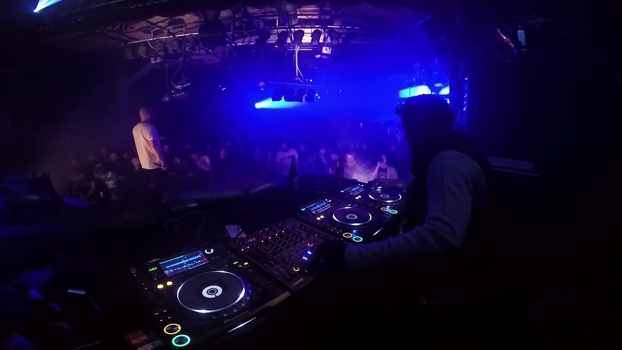 Janosh feat. Mc Mace @ Überschallbattle 2015