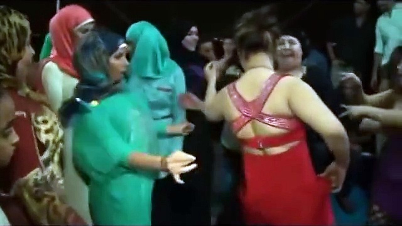 ضحك ولعب ورقص ورومنس وعشق