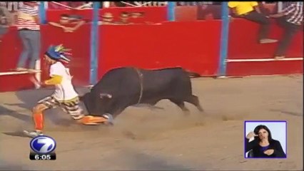 Torero improvisado embestido en Ciudad Cortés se recupera en hospital