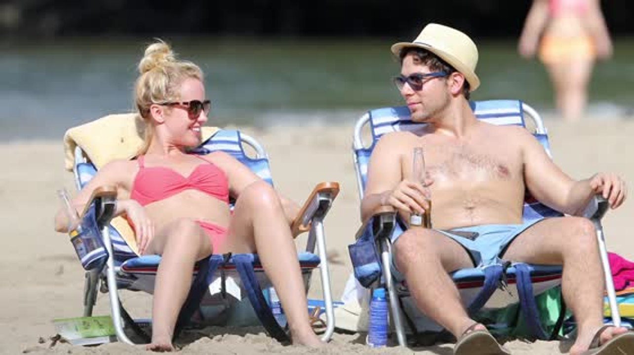 Anna Camp y Skylar Austin Pida tienen un día ro...