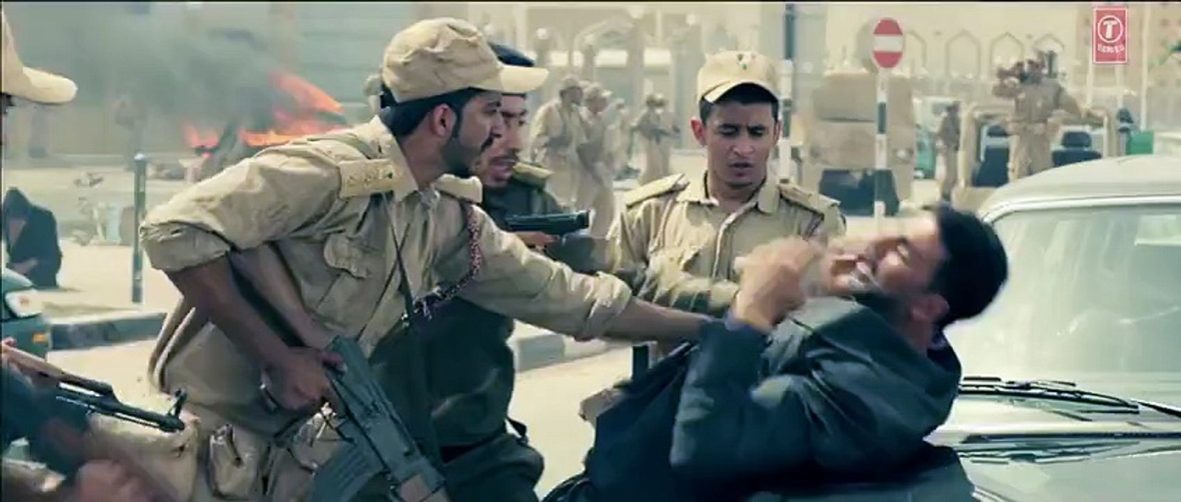 Airlift - HD Hindi Movie Trailer [2016] Akshay Kumar_ Nimrat Kaur