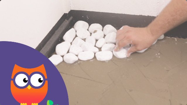 Comment poser un sol en galets (Ooreka.fr)