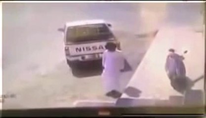 thief fail Two saudi guys fail to steal motorcycle  robbery fail strange
