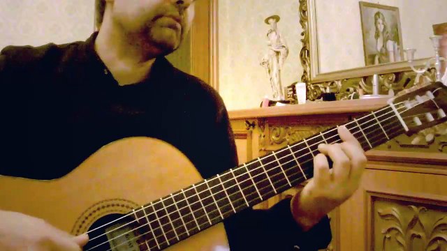 Con la chitarra IO CANTO di Laura Pausini